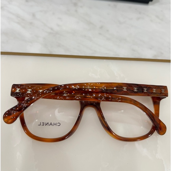 New Chanel model 0ch3442 tortoise and gold - Picture 3 of 5